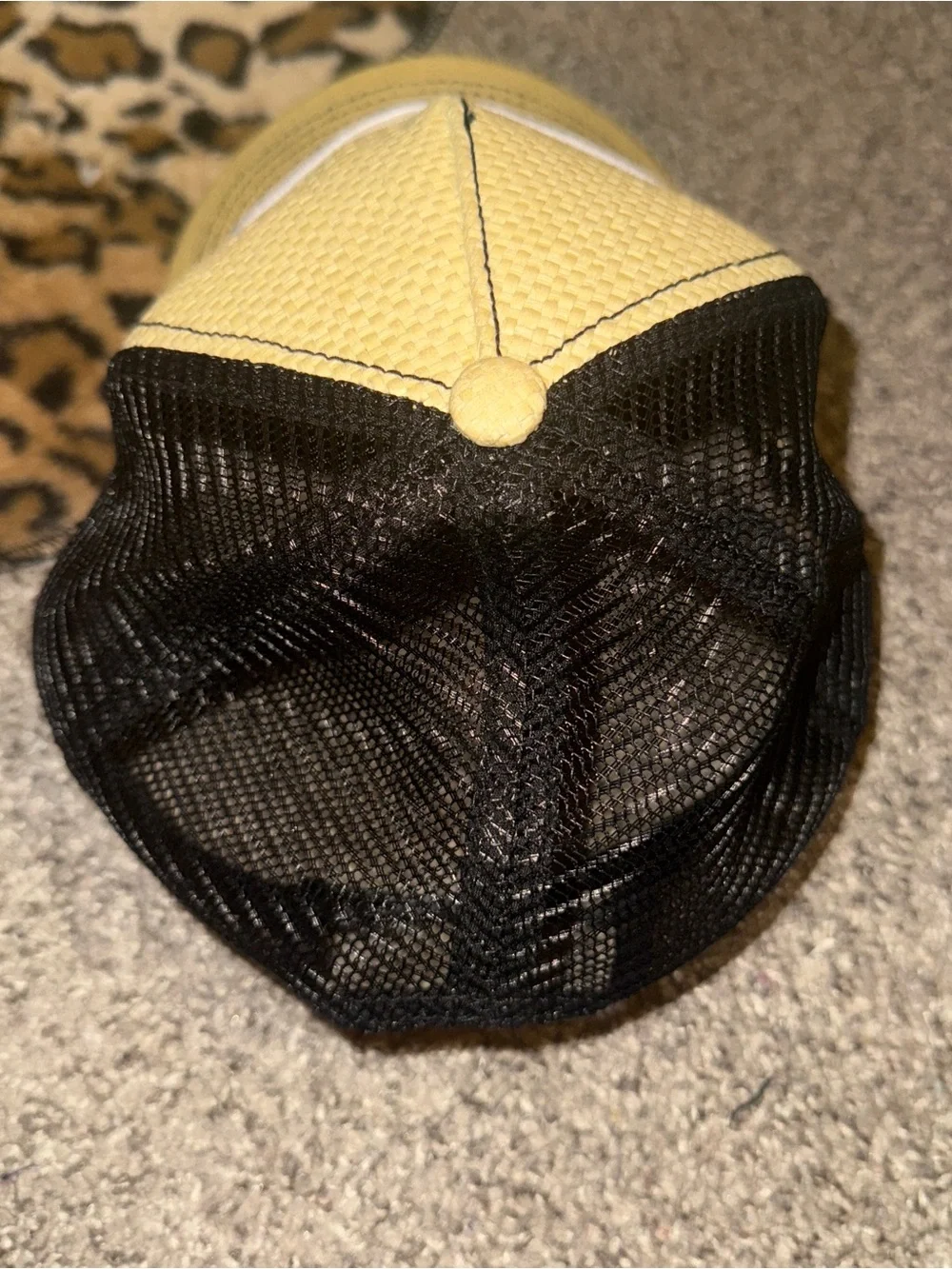 Von Dutch Yellow and Black Trucker Hat w/ tag